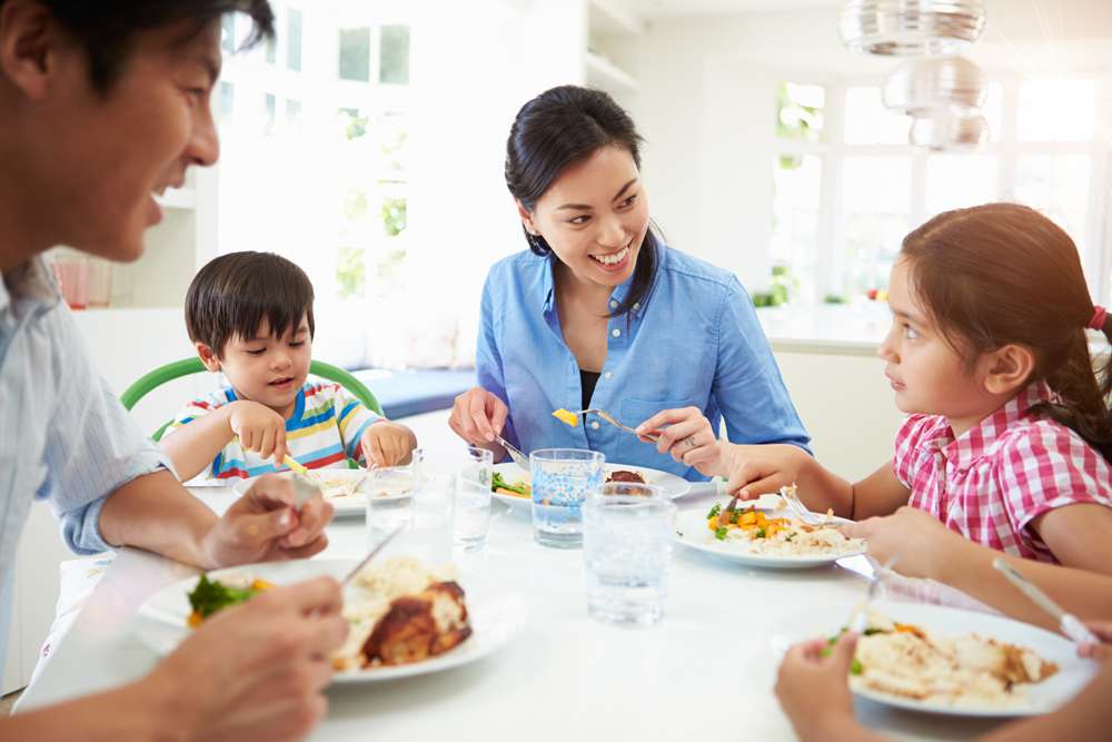 Manger en famille a de nombreux avantages | Blogue de la Fondation OLO